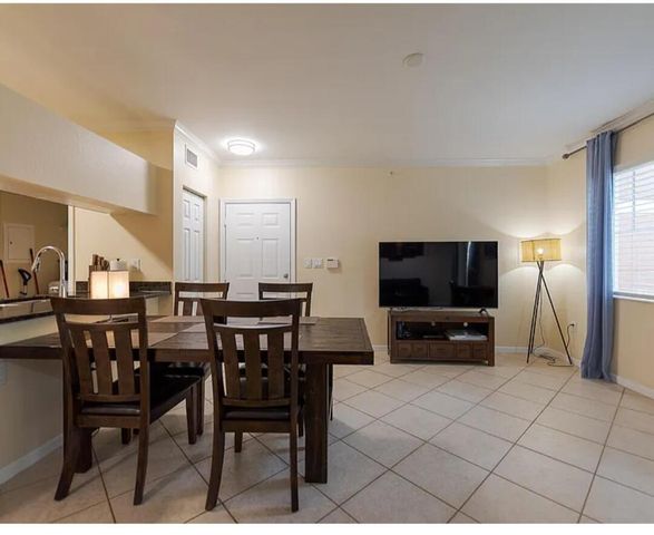 6556 Emerald Dunes Drive 207, West Palm Beach, FL 33411