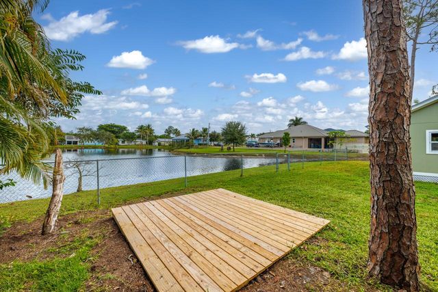 8333 SE Princess Tree Avenue, Hobe Sound, FL 33455