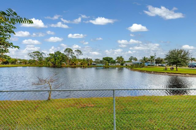 8333 SE Princess Tree Avenue, Hobe Sound, FL 33455