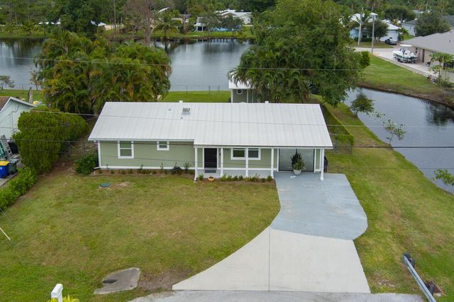 8333 SE Princess Tree Avenue, Hobe Sound, FL 33455