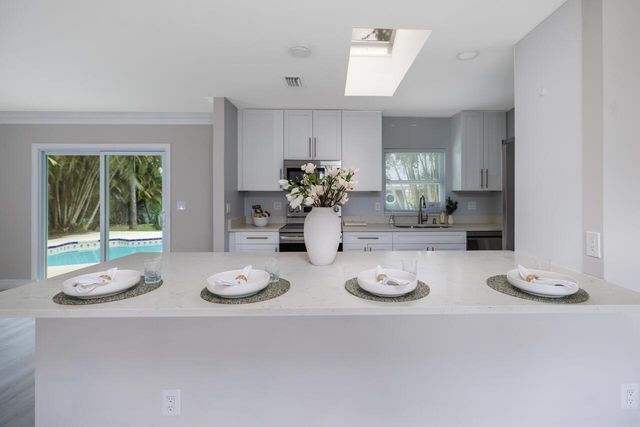 8333 SE Princess Tree Avenue, Hobe Sound, FL 33455