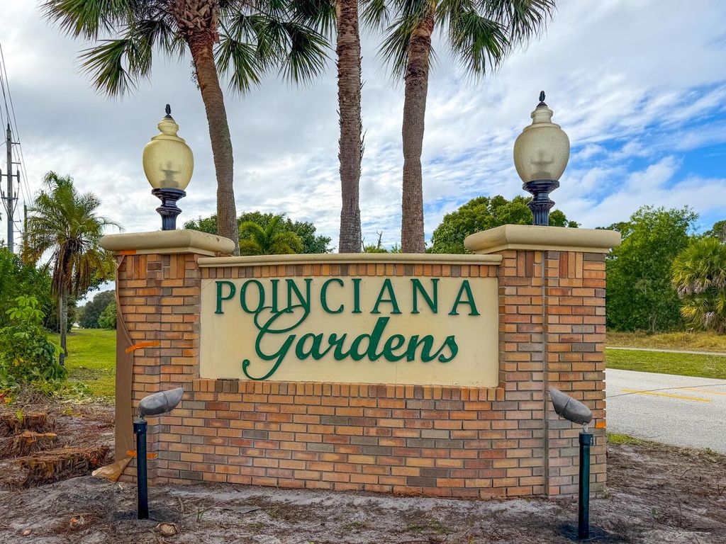 8333 SE Princess Tree Avenue, Hobe Sound, FL 33455