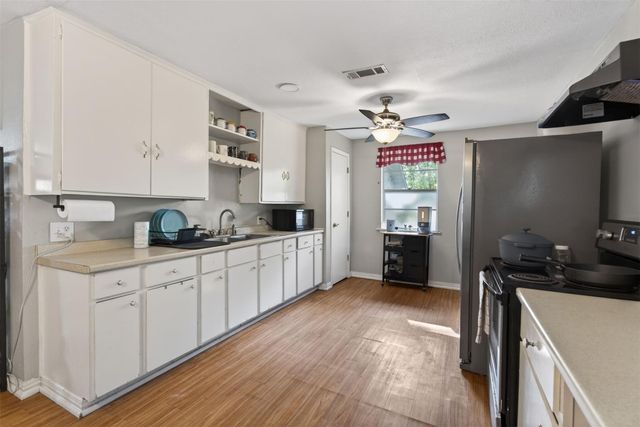 15185 Travis Lane, Willis, TX 77378