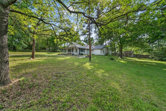 15185 Travis Lane, Willis, TX 77378