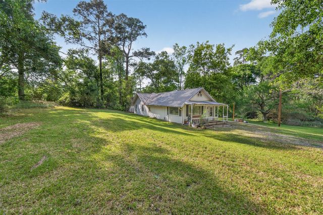 15185 Travis Lane, Willis, TX 77378