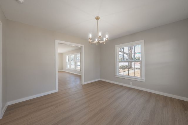 100 Crestwood Drive, Fort Worth, TX 76107