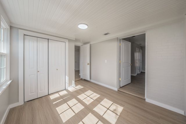 100 Crestwood Drive, Fort Worth, TX 76107