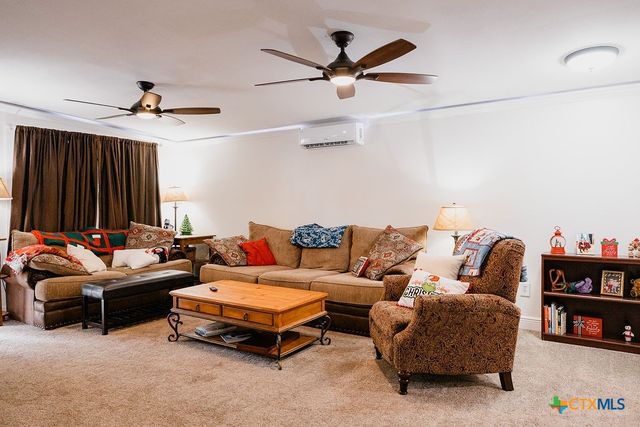 801 Fern Lane, Victoria, TX 77904