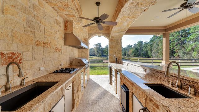 8071 Stacy Diane Drive, Montgomery, TX 77316