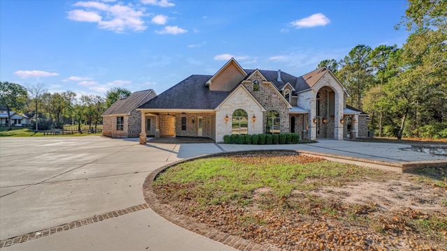 8071 Stacy Diane Drive, Montgomery, TX 77316