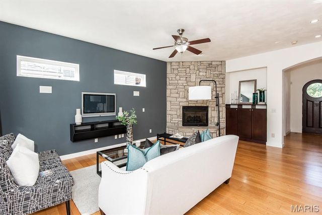 4234 Olive Street, St Louis, MO 63108