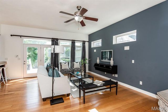 4234 Olive Street, St Louis, MO 63108