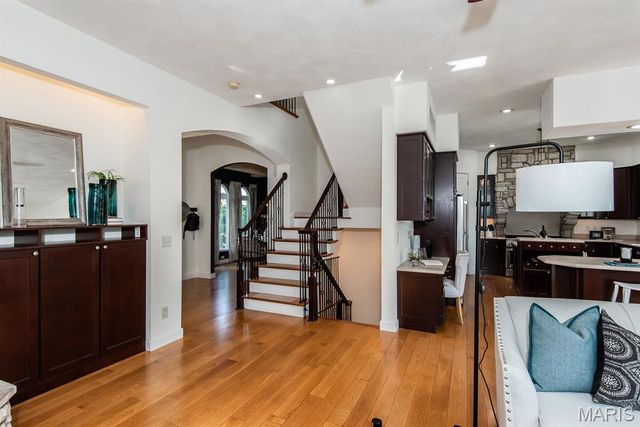 4234 Olive Street, St Louis, MO 63108