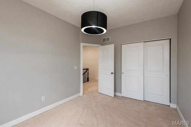 4234 Olive Street, St Louis, MO 63108