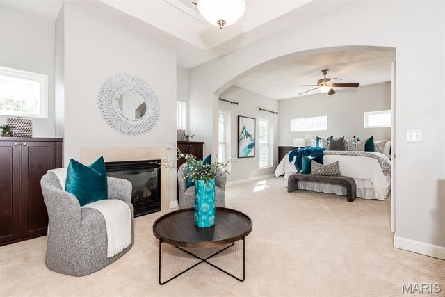 4234 Olive Street, St Louis, MO 63108