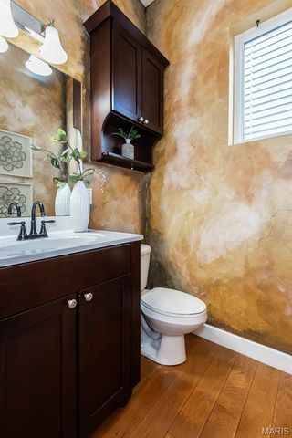 4234 Olive Street, St Louis, MO 63108