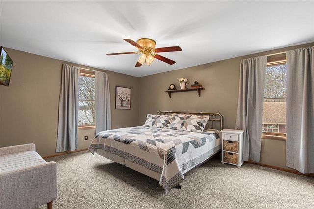 809 Amy Belle Lake ROAD, Hubertus, WI 53033