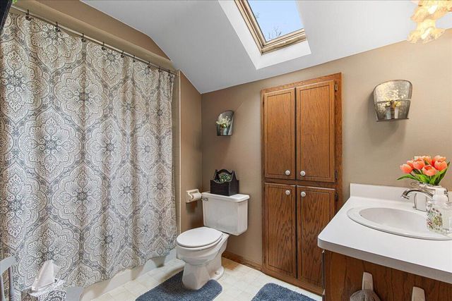 809 Amy Belle Lake ROAD, Hubertus, WI 53033