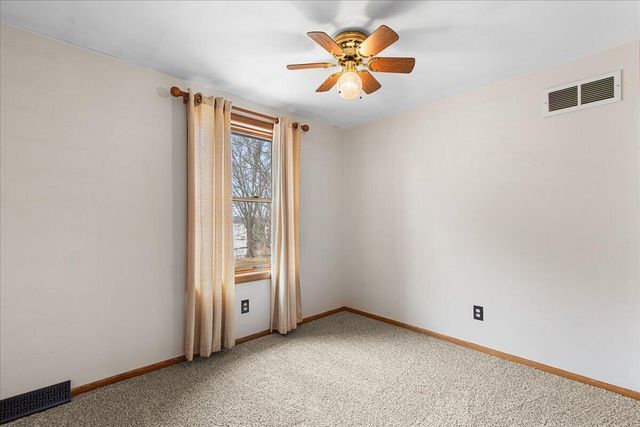 809 Amy Belle Lake ROAD, Hubertus, WI 53033