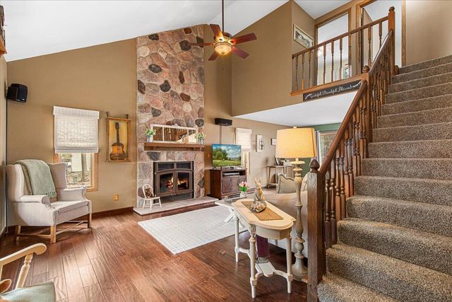 809 Amy Belle Lake ROAD, Hubertus, WI 53033