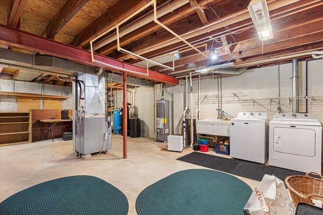 809 Amy Belle Lake ROAD, Hubertus, WI 53033