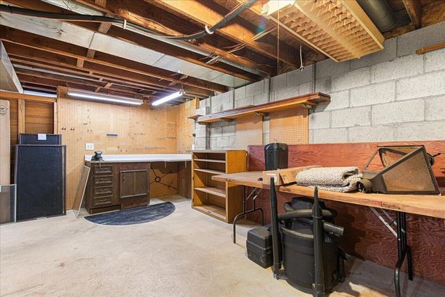 809 Amy Belle Lake ROAD, Hubertus, WI 53033