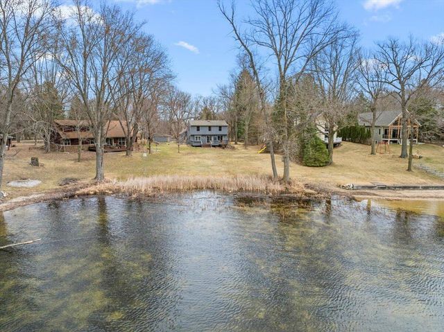 809 Amy Belle Lake ROAD, Hubertus, WI 53033