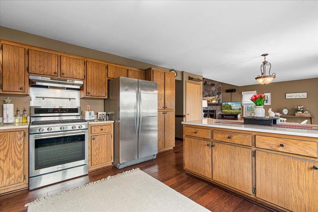 809 Amy Belle Lake ROAD, Hubertus, WI 53033