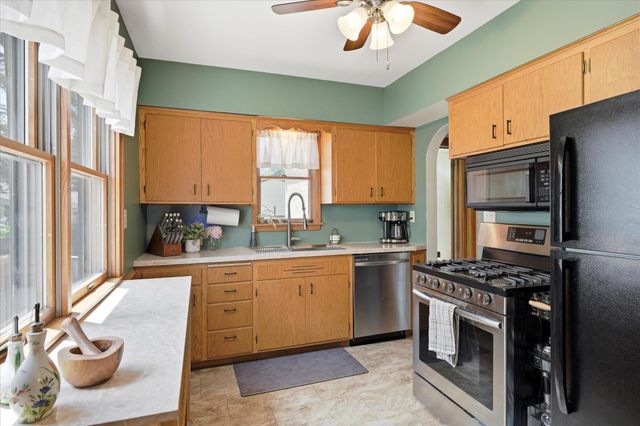 1353 Schletti Street, Saint Paul, MN 55117