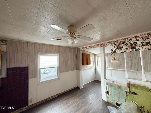 59 Munsey Drive, Lebanon, VA 24266