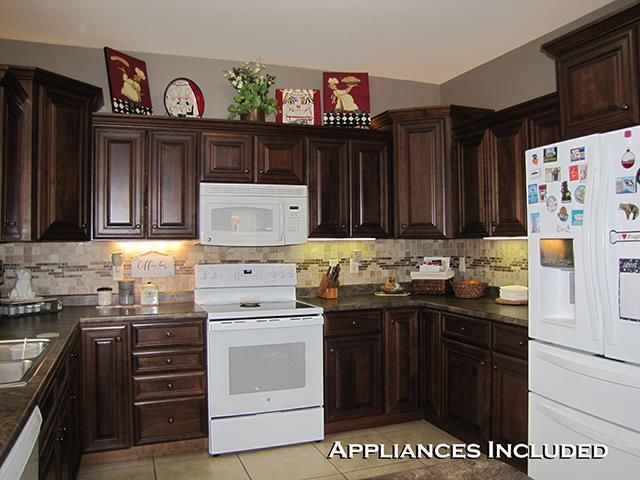 1080 Oakhaven Court, Platteville, WI 53818