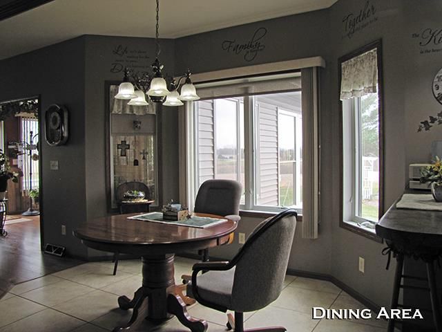 1080 Oakhaven Court, Platteville, WI 53818