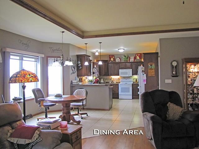 1080 Oakhaven Court, Platteville, WI 53818