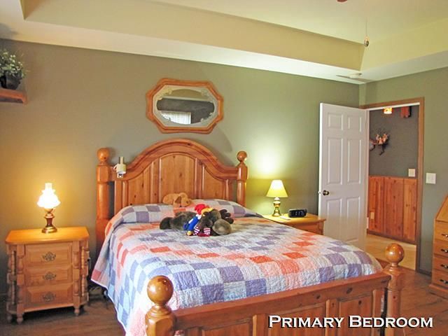 1080 Oakhaven Court, Platteville, WI 53818