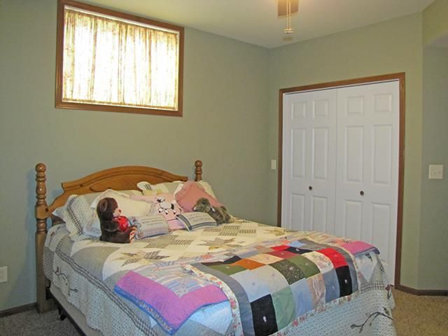 1080 Oakhaven Court, Platteville, WI 53818