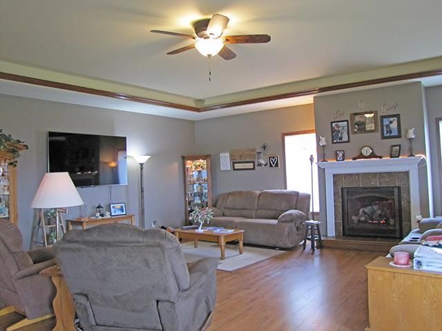 1080 Oakhaven Court, Platteville, WI 53818