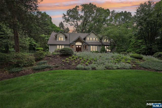 469 Hartung Drive, Wyckoff, NJ 07481