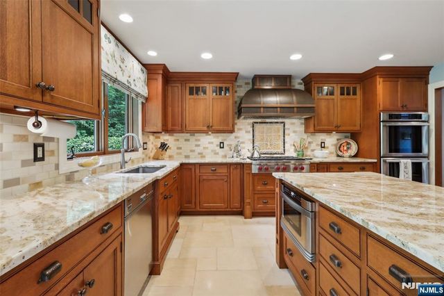 469 Hartung Drive, Wyckoff, NJ 07481