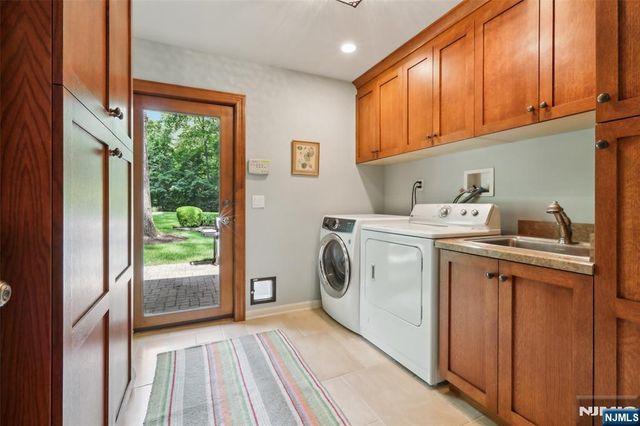 469 Hartung Drive, Wyckoff, NJ 07481