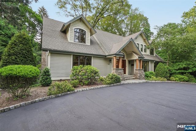 469 Hartung Drive, Wyckoff, NJ 07481