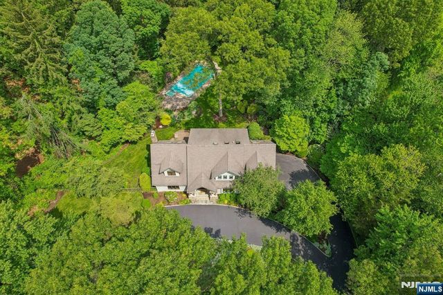 469 Hartung Drive, Wyckoff, NJ 07481