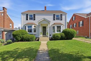 37 Colonial Heights, South Strabane, PA 15301