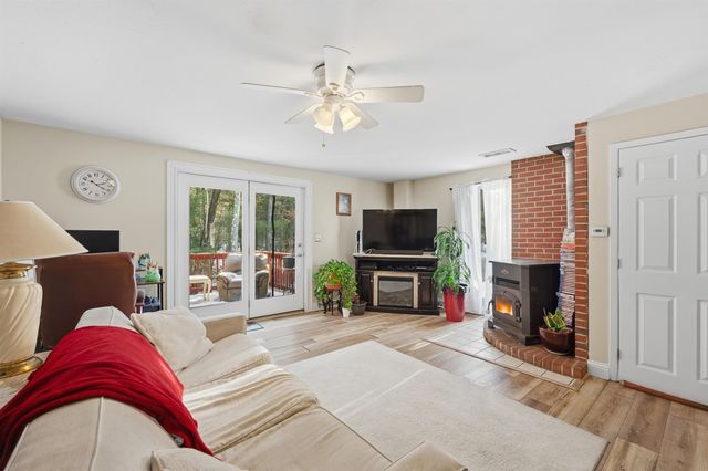 15A David Drive, Hudson, NH 03051