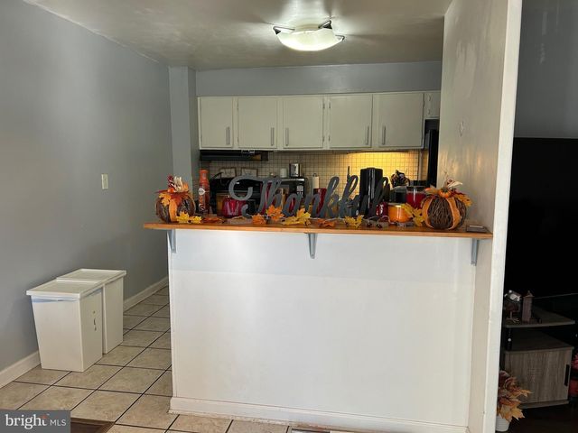 215 CHESTNUT PL, Cherry Hill, NJ 08002