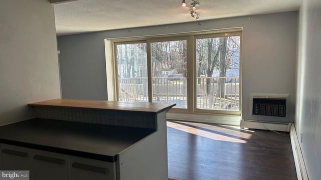 215 CHESTNUT PL, Cherry Hill, NJ 08002