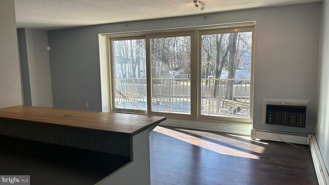 215 CHESTNUT PL, Cherry Hill, NJ 08002