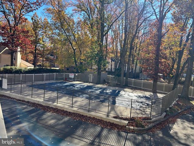 215 CHESTNUT PL, Cherry Hill, NJ 08002