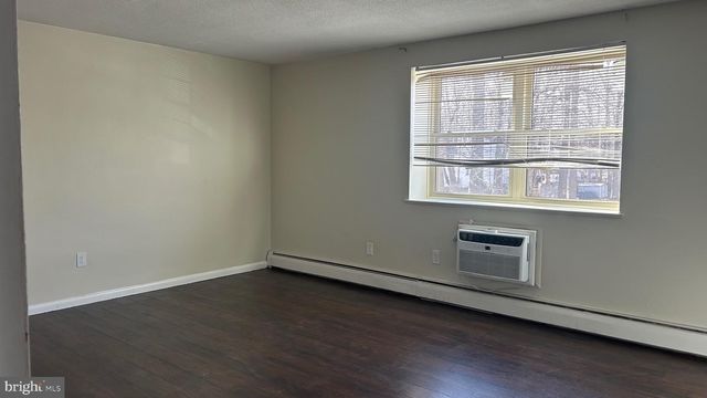 215 CHESTNUT PL, Cherry Hill, NJ 08002