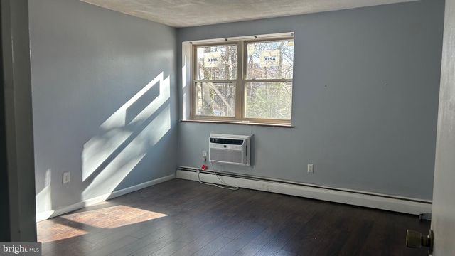 215 CHESTNUT PL, Cherry Hill, NJ 08002