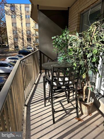 215 CHESTNUT PL, Cherry Hill, NJ 08002